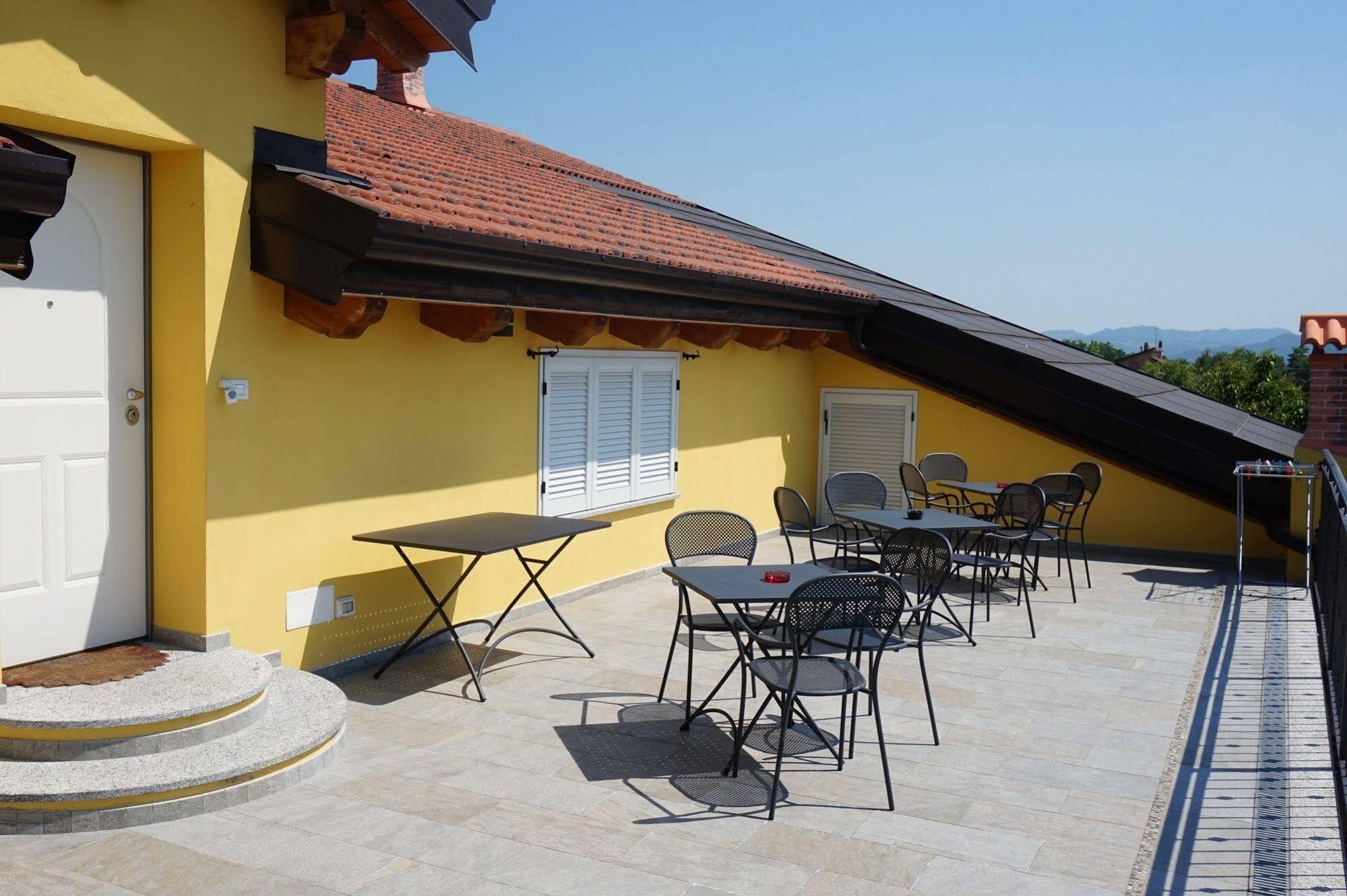 Residence Le Palme Torrazza Piemonte Exterior foto